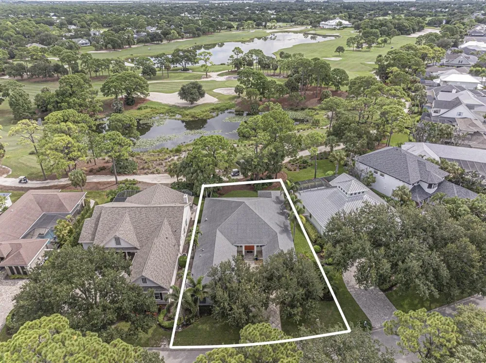 934 CAROLINA CIRCLE SW Vero Beach, FL 32962