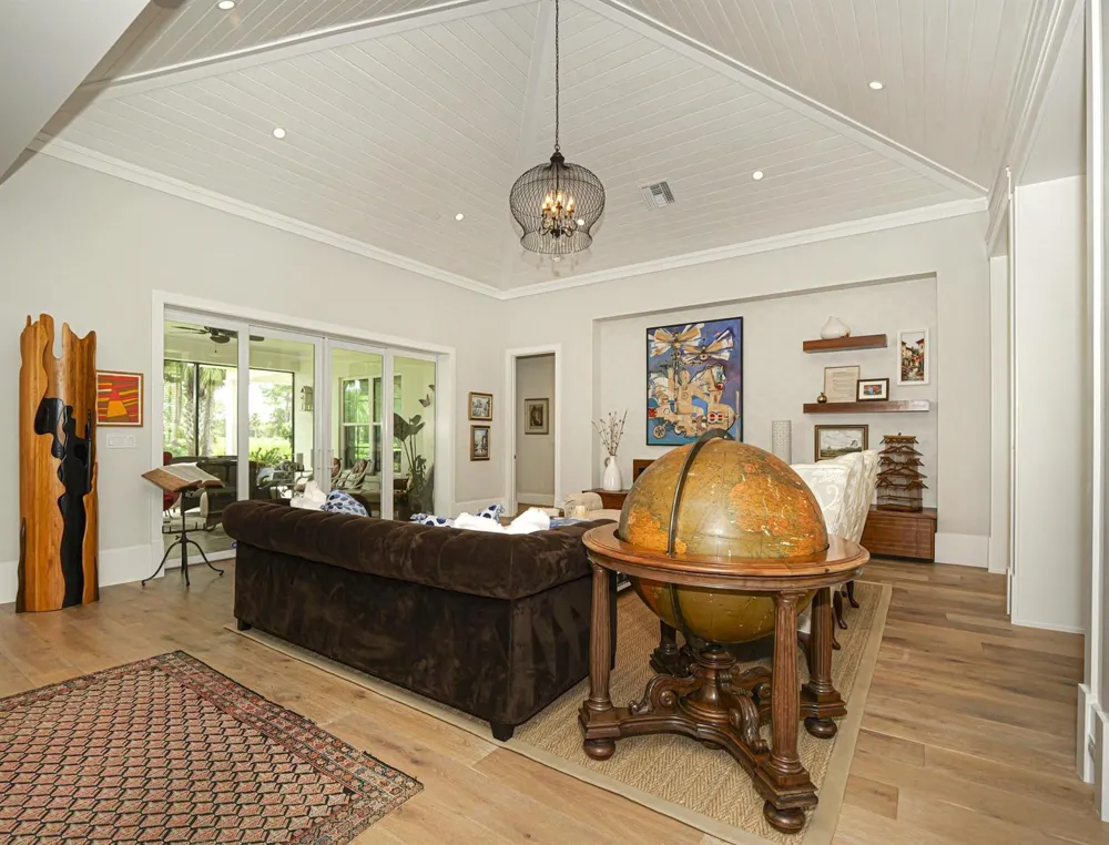 934 CAROLINA CIRCLE SW Vero Beach, FL 32962