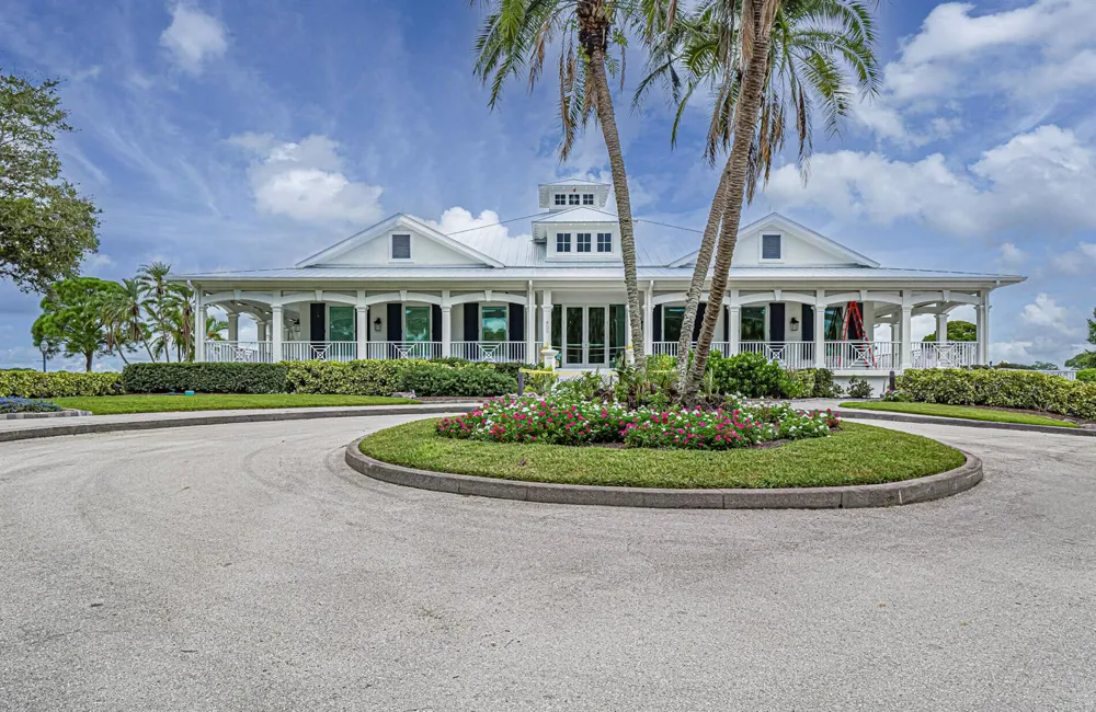 934 CAROLINA CIRCLE SW Vero Beach, FL 32962