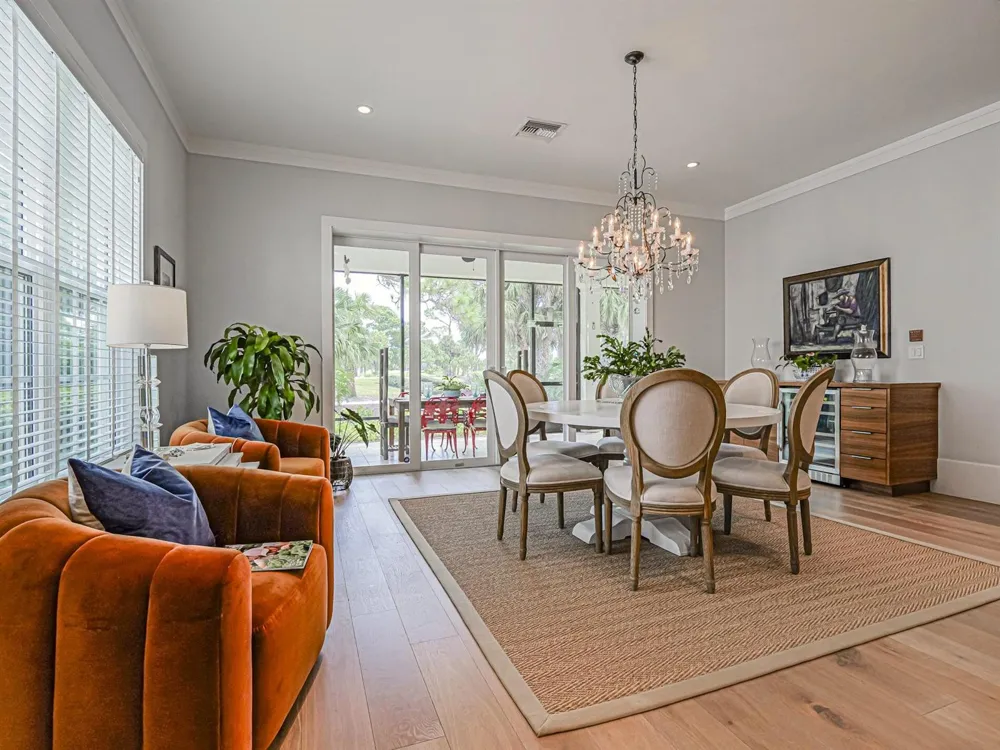 934 CAROLINA CIRCLE SW Vero Beach, FL 32962
