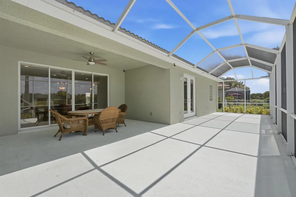 562 NW WAVERLY CIRCLE Port St. Lucie, FL 34983