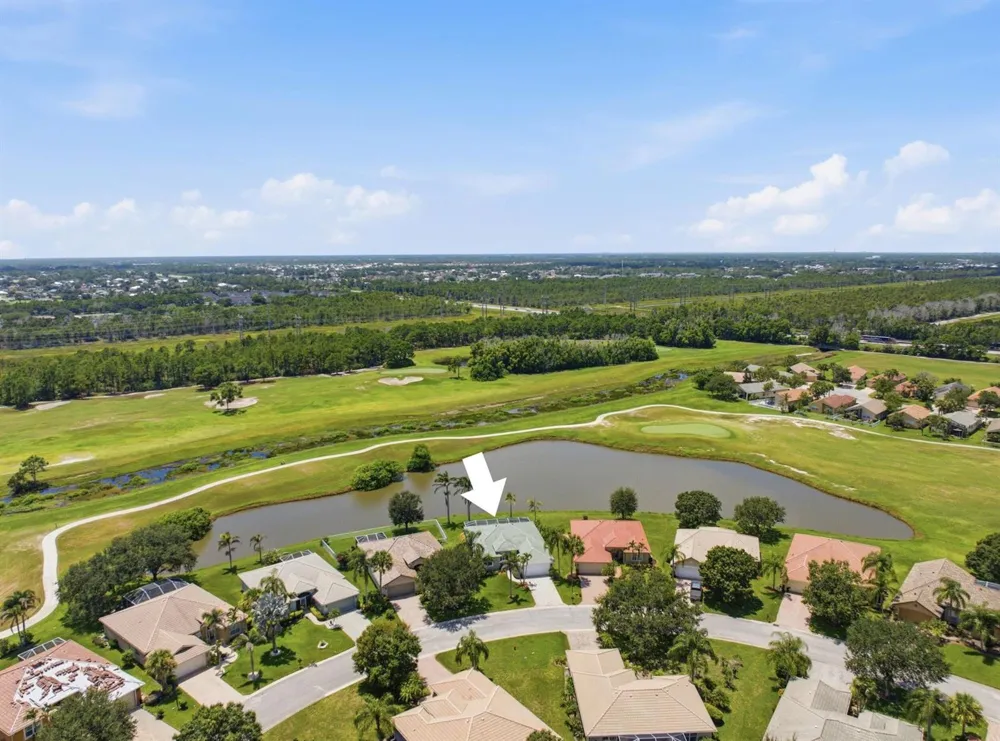 562 NW WAVERLY CIRCLE Port St. Lucie, FL 34983