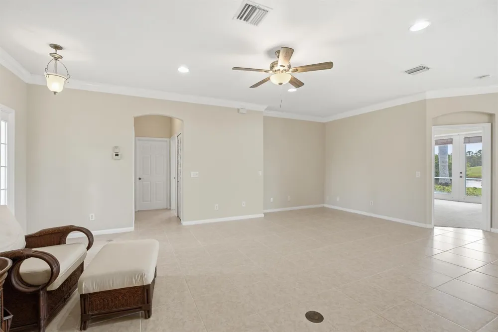 562 NW WAVERLY CIRCLE Port St. Lucie, FL 34983