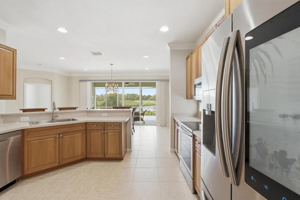 562 NW WAVERLY CIRCLE Port St. Lucie, FL 34983
