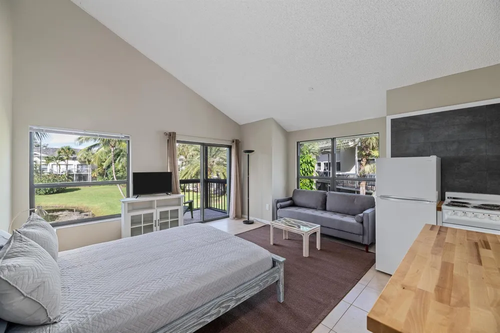 11863 Wimbledon Circle #511 Wellington, FL 33414