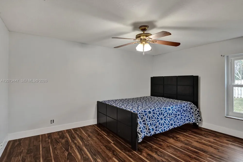8350 NW 15th Ct Coral Springs, FL 33071