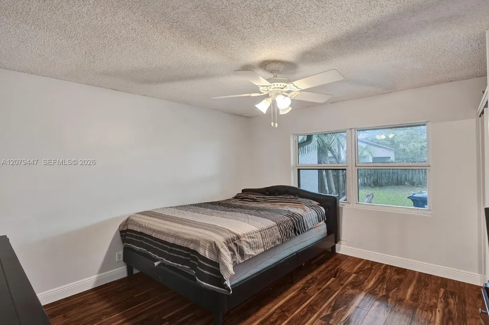 8350 NW 15th Ct Coral Springs, FL 33071