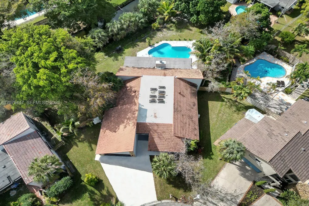 8350 NW 15th Ct Coral Springs, FL 33071