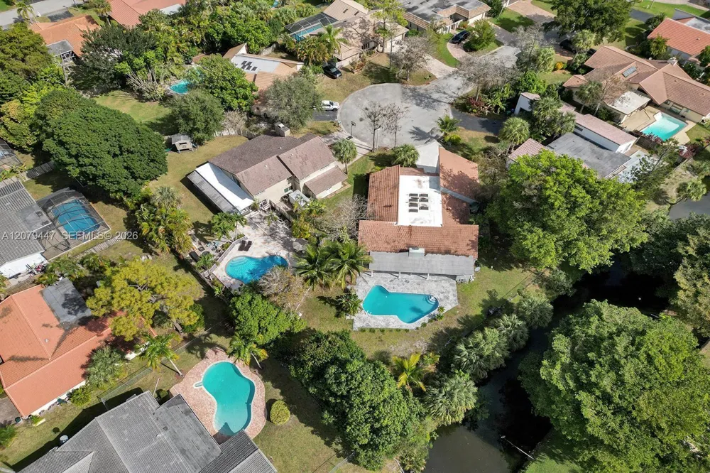 8350 NW 15th Ct Coral Springs, FL 33071