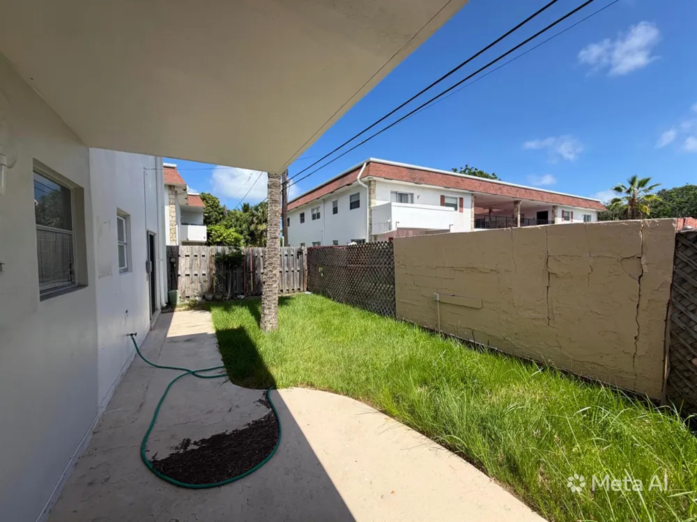 320 SW 1ST STREET #D-2 Pompano Beach, FL 33060