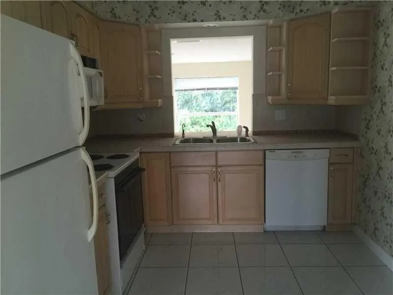 9330 NW 42ND COURT #9330 Sunrise, FL 33351
