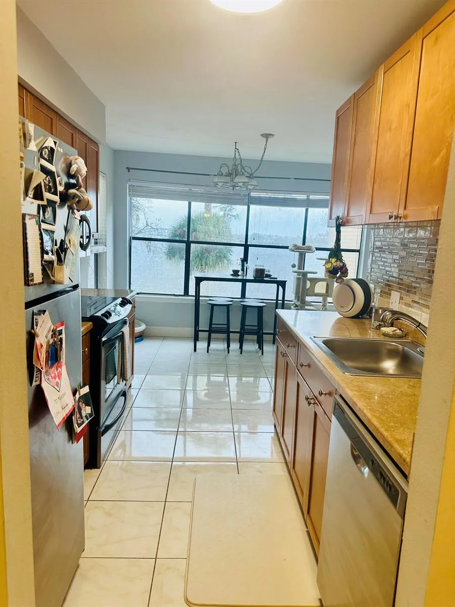 225 S TROPICAL TRAIL #320 Merritt Island, FL 32952