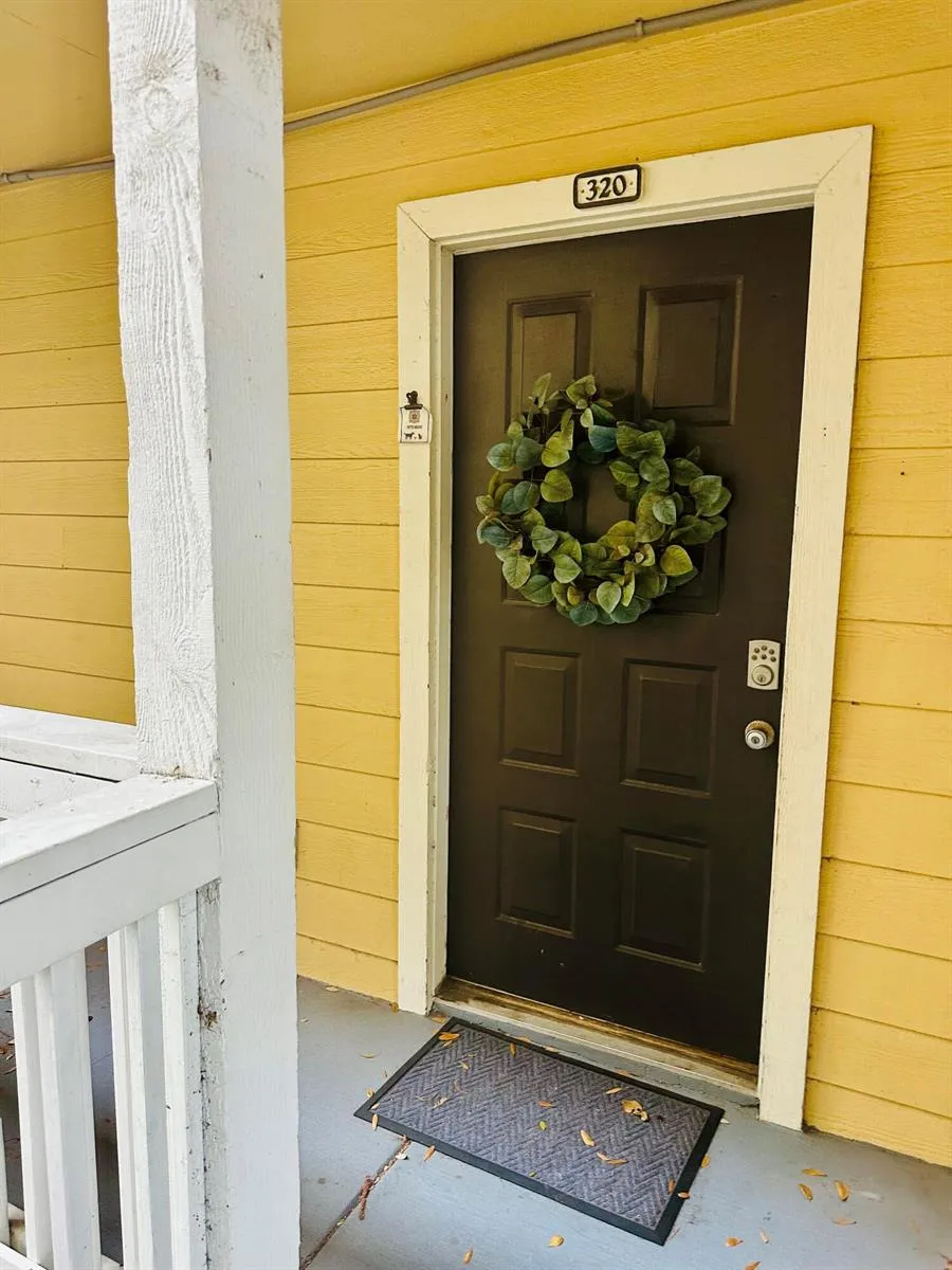 225 S TROPICAL TRAIL #320 Merritt Island, FL 32952