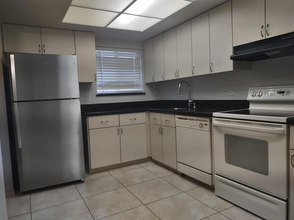 3212 STRAWFLOWER WAY #207 Lake Worth, FL 33467