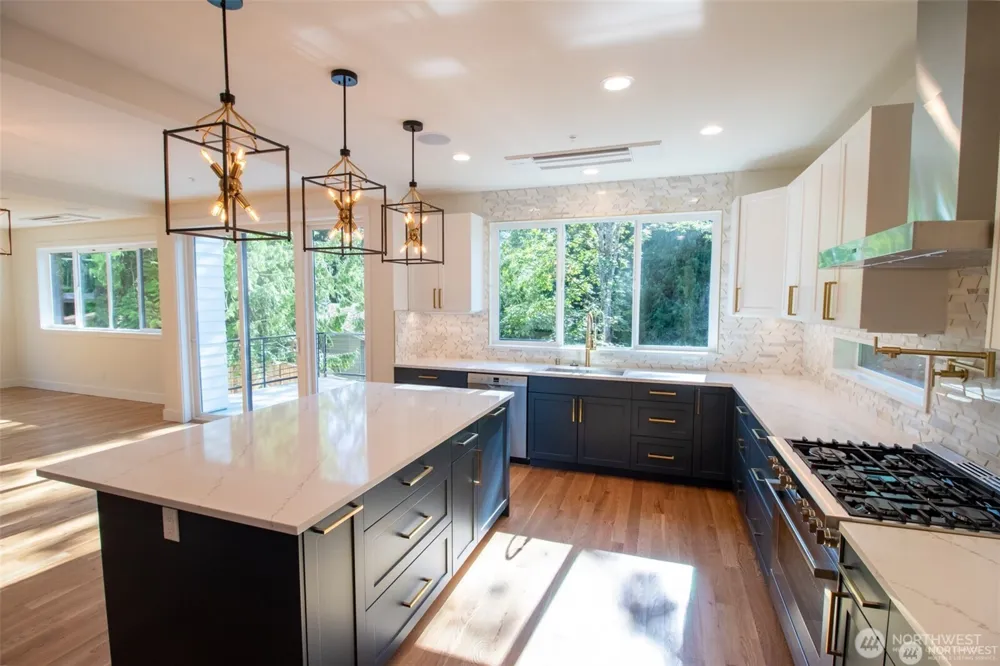 7912 140th Avenue NE Redmond, WA 98052