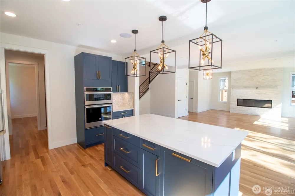 7912 140th Avenue NE Redmond, WA 98052
