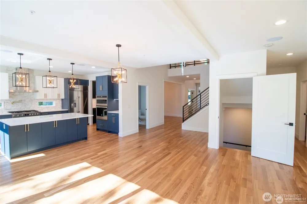 7912 140th Avenue NE Redmond, WA 98052