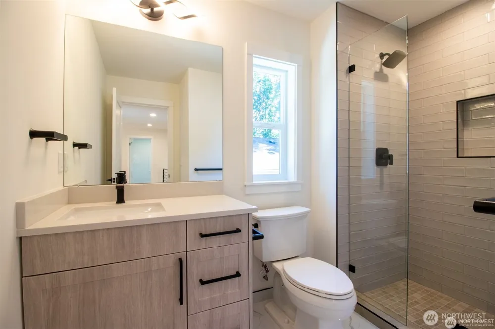 7912 140th Avenue NE Redmond, WA 98052