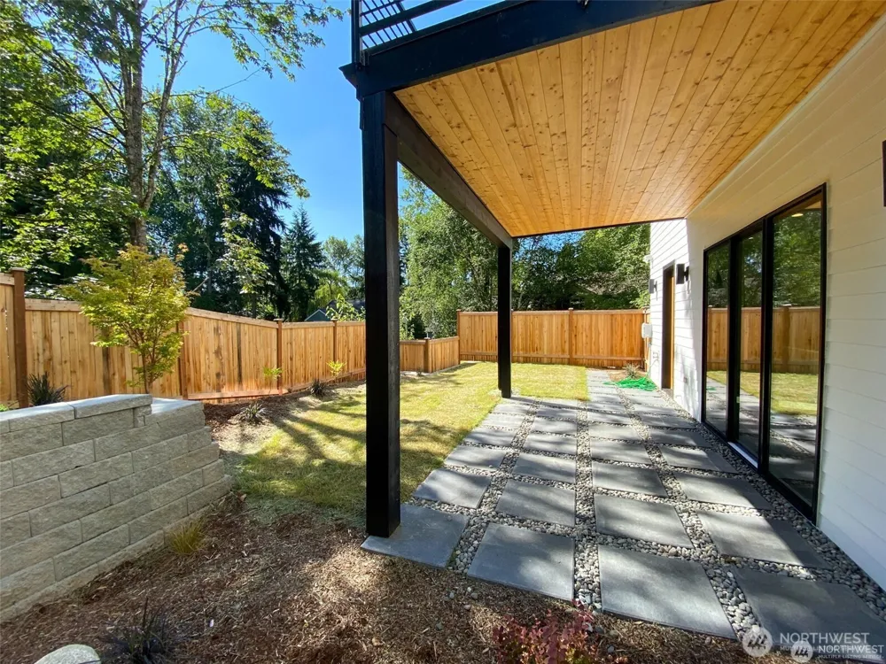 7912 140th Avenue NE Redmond, WA 98052