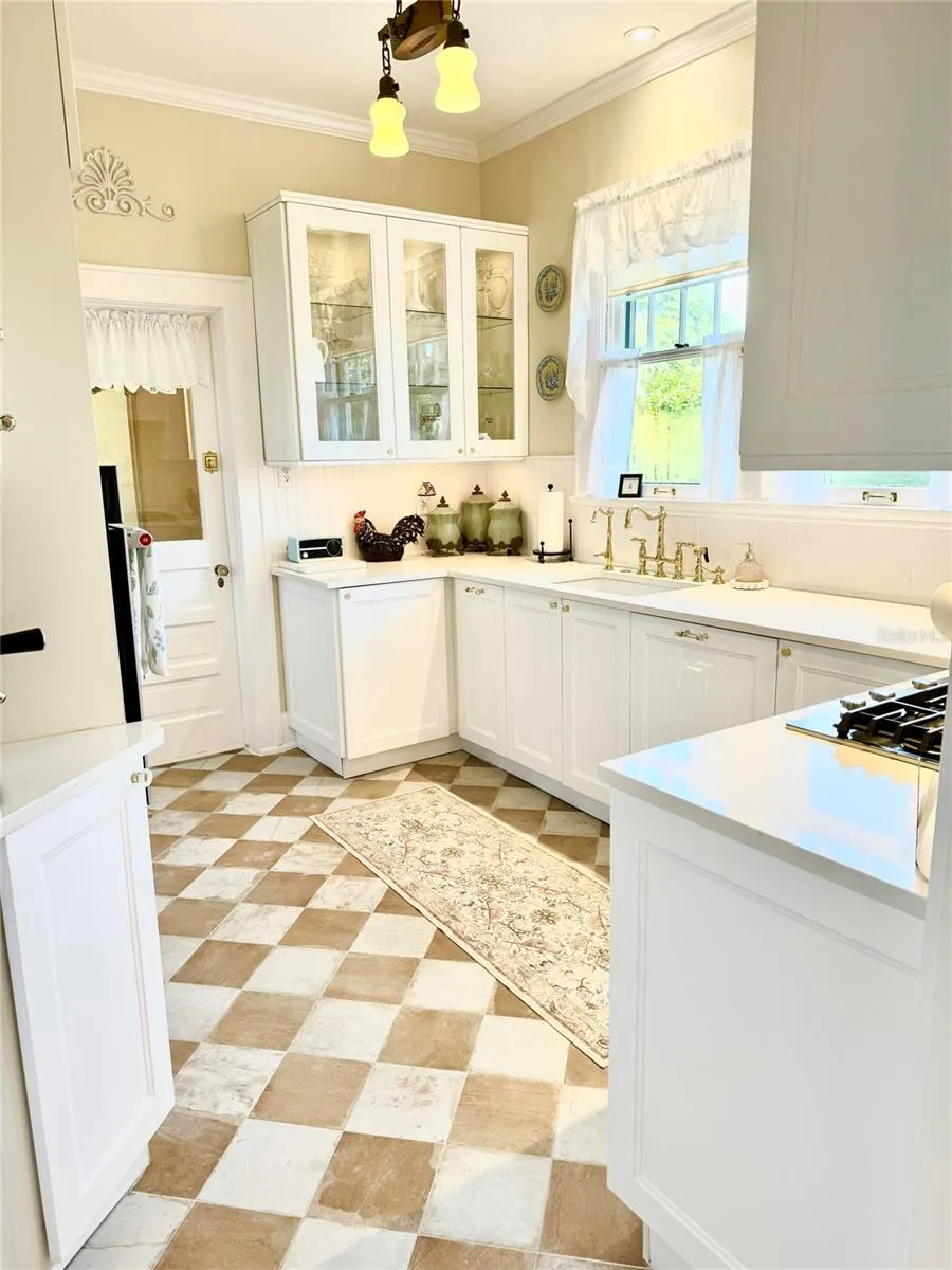 803 COLLEGE AVENUE Lakeland, FL 33801