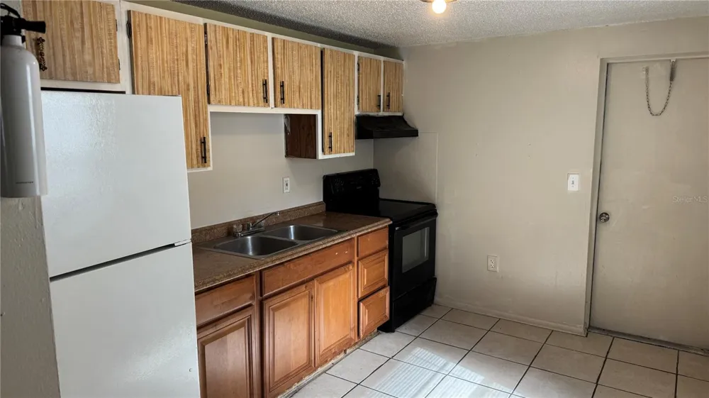 2313 52ND AVENUE E Bradenton, FL 34203