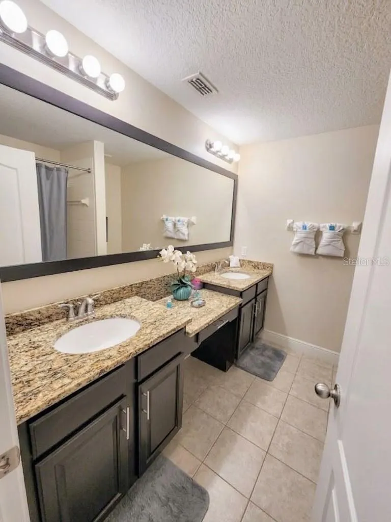 8151 ROSEVILLE BOULEVARD Davenport, FL 33896