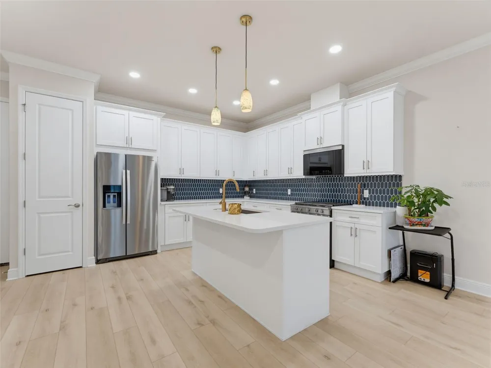 2525 MARIO WAY Clearwater, FL 33761