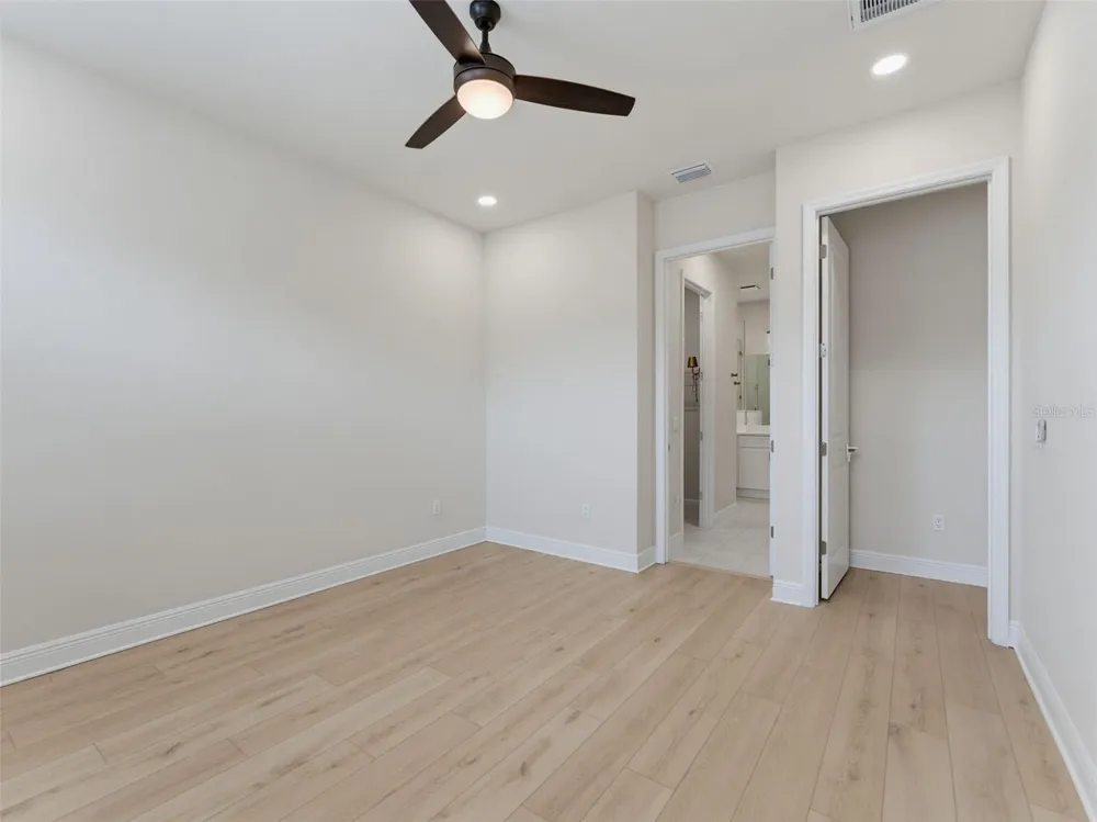 2525 MARIO WAY Clearwater, FL 33761