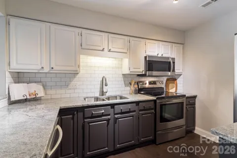 5001 Sharon Road #C