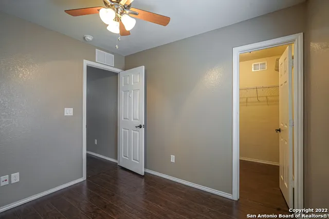 425 AUBURN PARK Selma, TX 78154