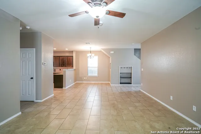 425 AUBURN PARK Selma, TX 78154