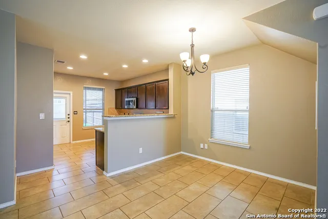 425 AUBURN PARK Selma, TX 78154