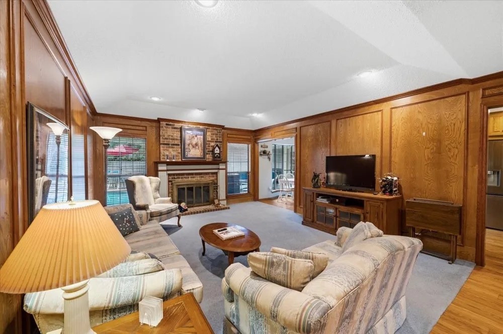 4604 Clay Court Lane Arlington, TX 76017
