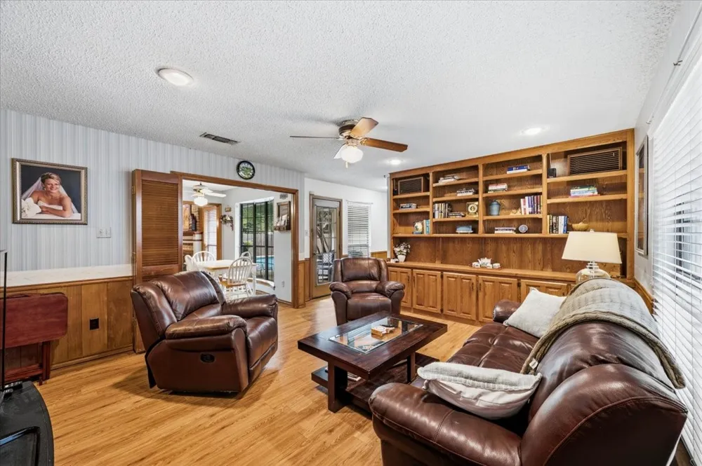 4604 Clay Court Lane Arlington, TX 76017