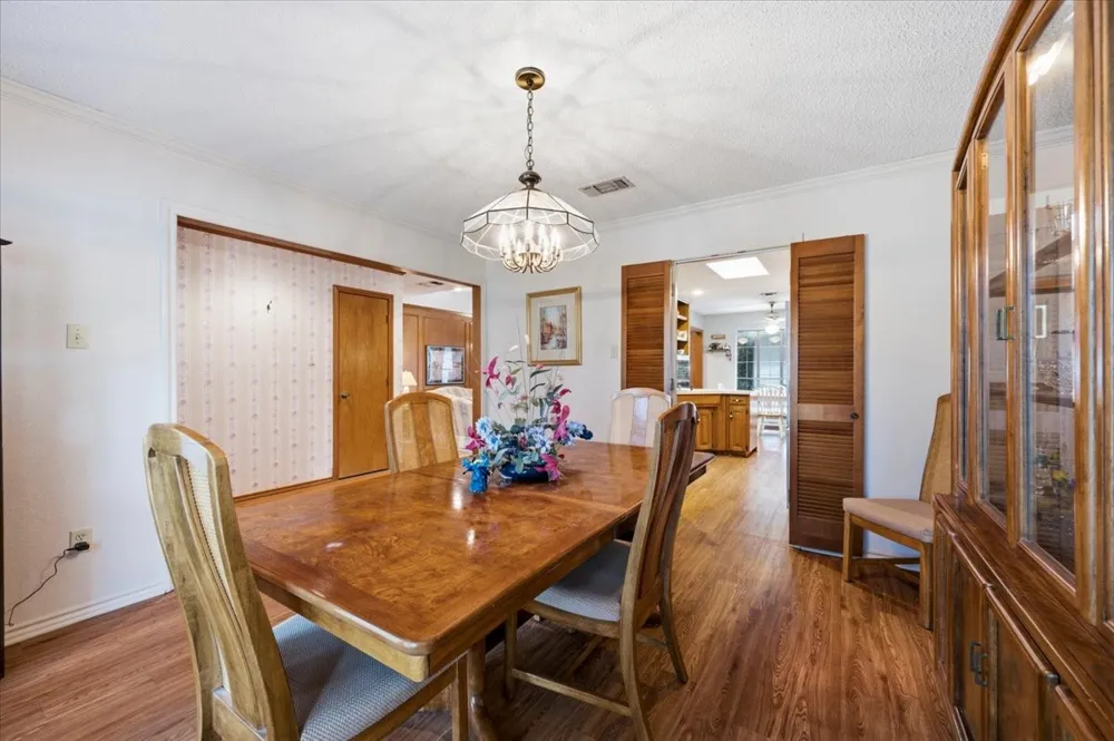4604 Clay Court Lane Arlington, TX 76017