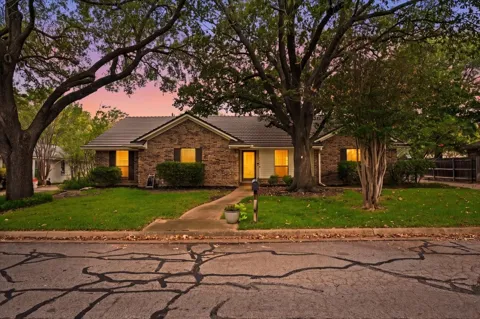 4604 Clay Court Lane