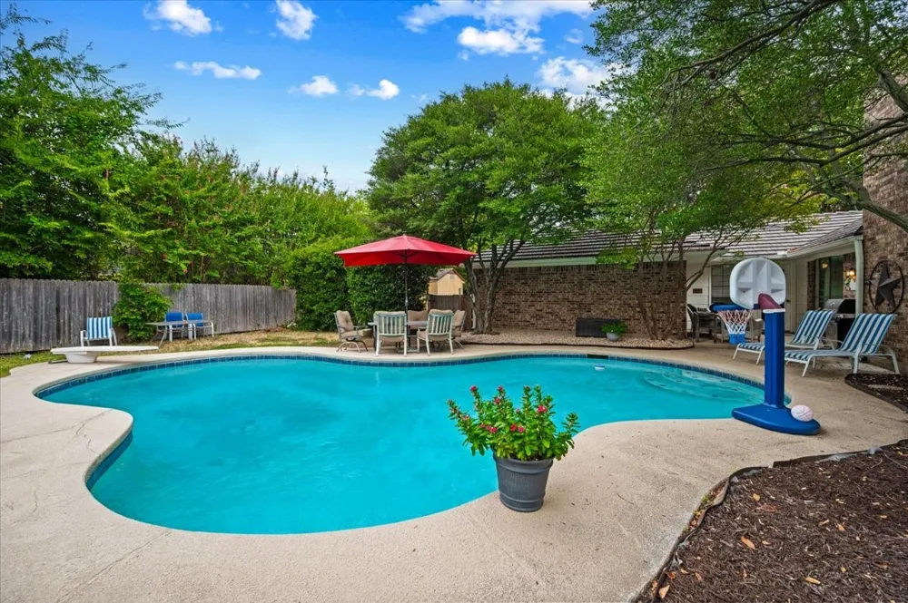 4604 Clay Court Lane Arlington, TX 76017