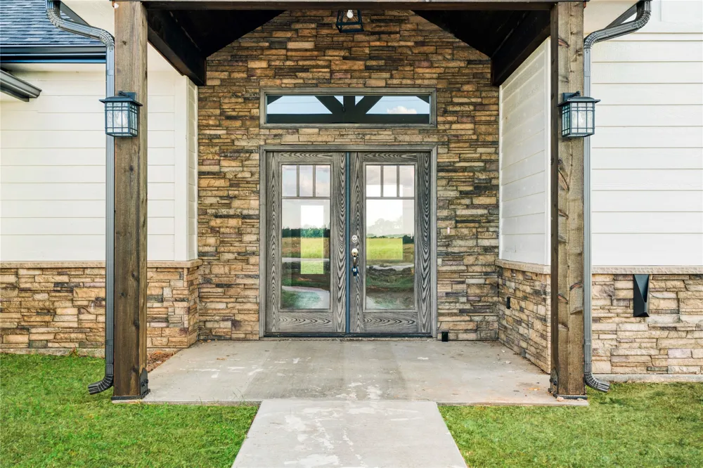 451 County Road 26850 Petty, TX 75470