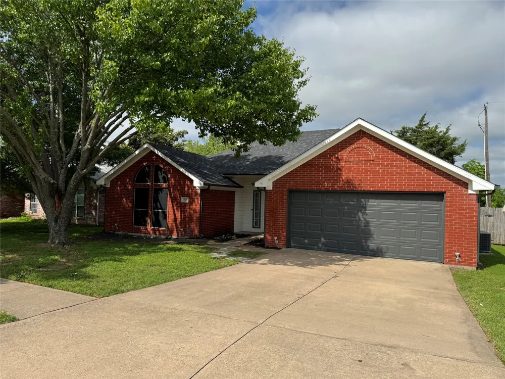 1025 Boardwalk Street Midlothian, TX 76065