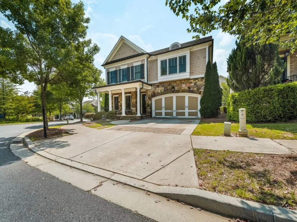 6385 Bellmoore Park Lane Johns Creek, GA 30097