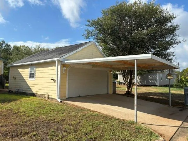 301 Beech Street Calvert, TX 77837