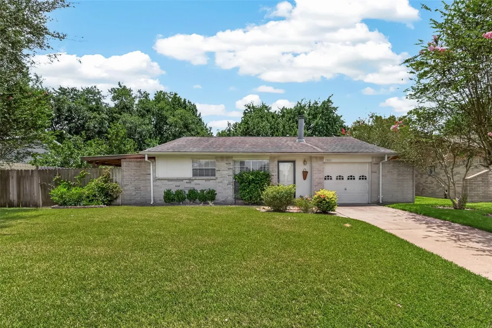 2811 Pheasant Creek Drive Sugar Land, TX 77498