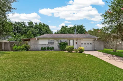 2811 Pheasant Creek Drive
