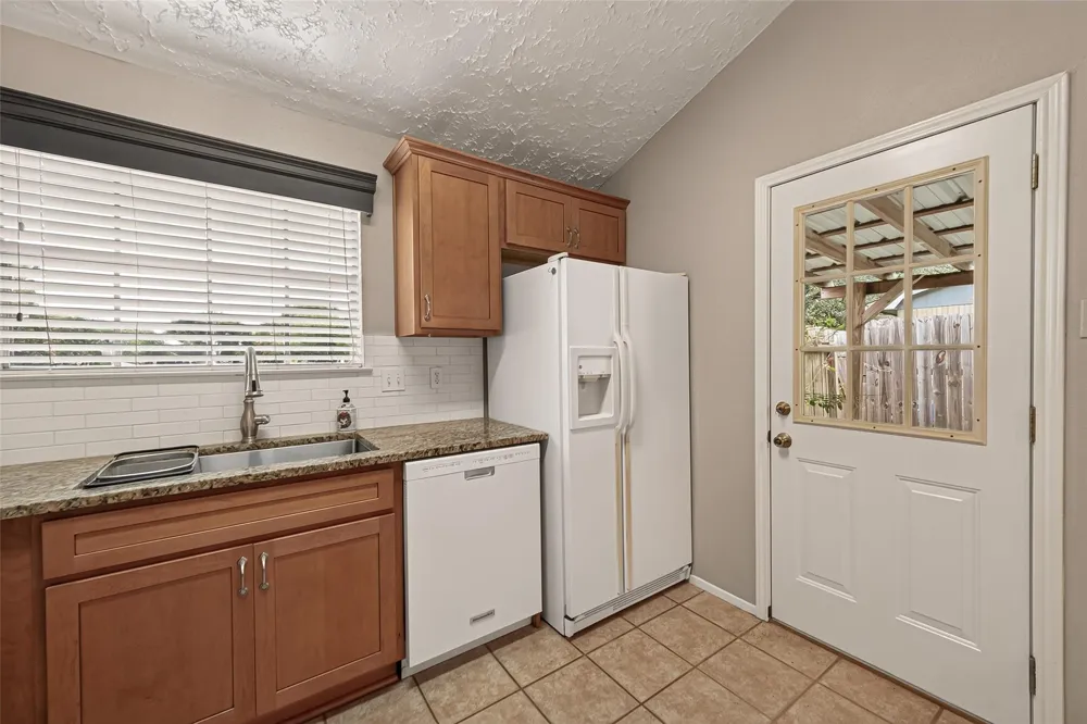 2811 Pheasant Creek Drive Sugar Land, TX 77498