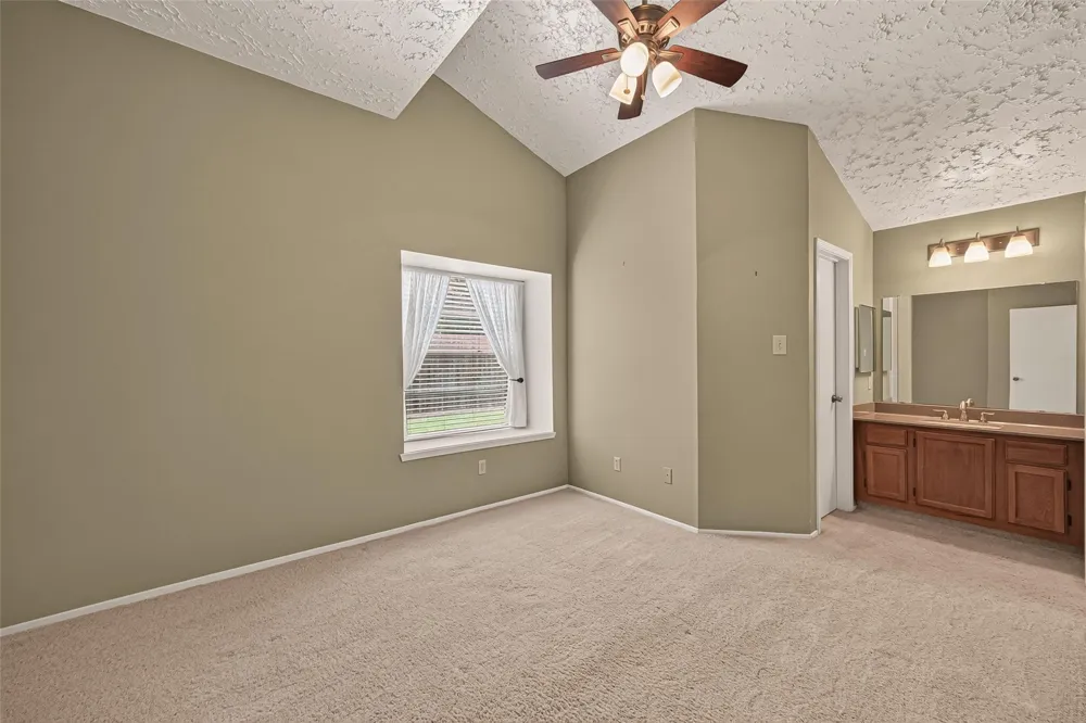 2811 Pheasant Creek Drive Sugar Land, TX 77498