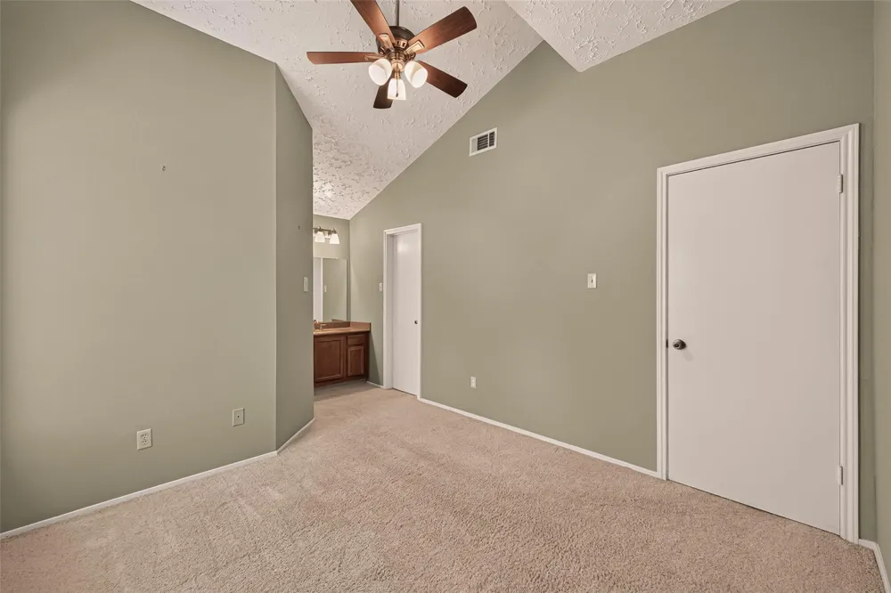 2811 Pheasant Creek Drive Sugar Land, TX 77498