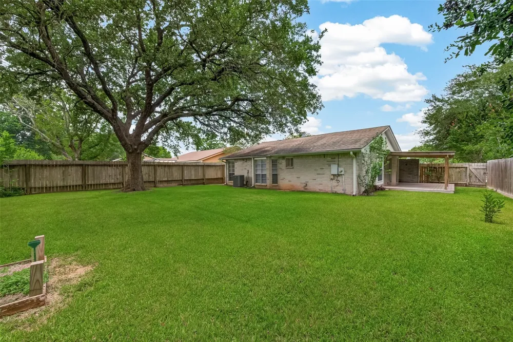 2811 Pheasant Creek Drive Sugar Land, TX 77498