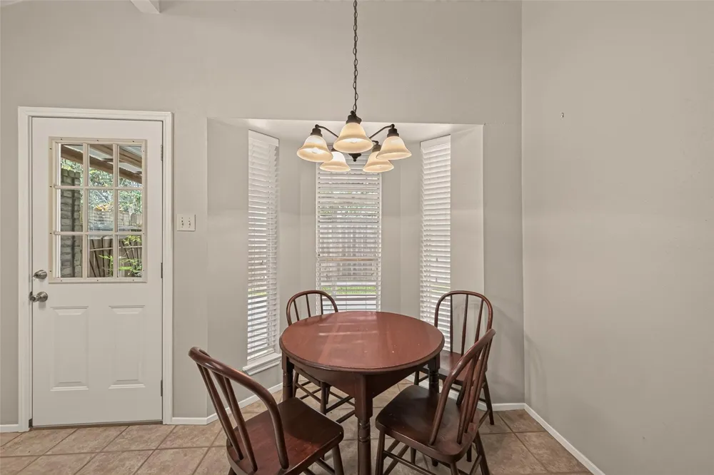 2811 Pheasant Creek Drive Sugar Land, TX 77498