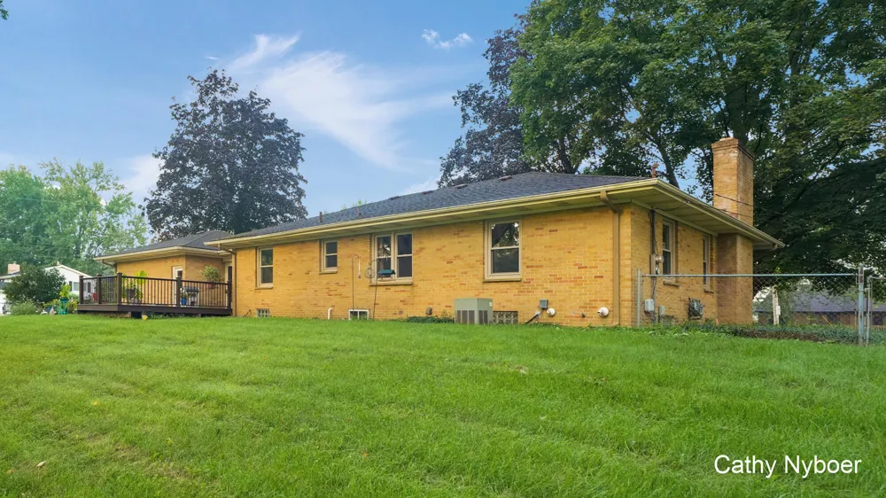 3860 Ivanrest Avenue SW Grandville, MI 49418