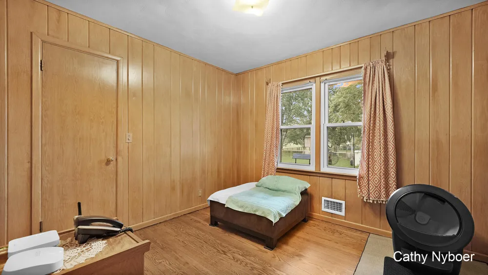3860 Ivanrest Avenue SW Grandville, MI 49418